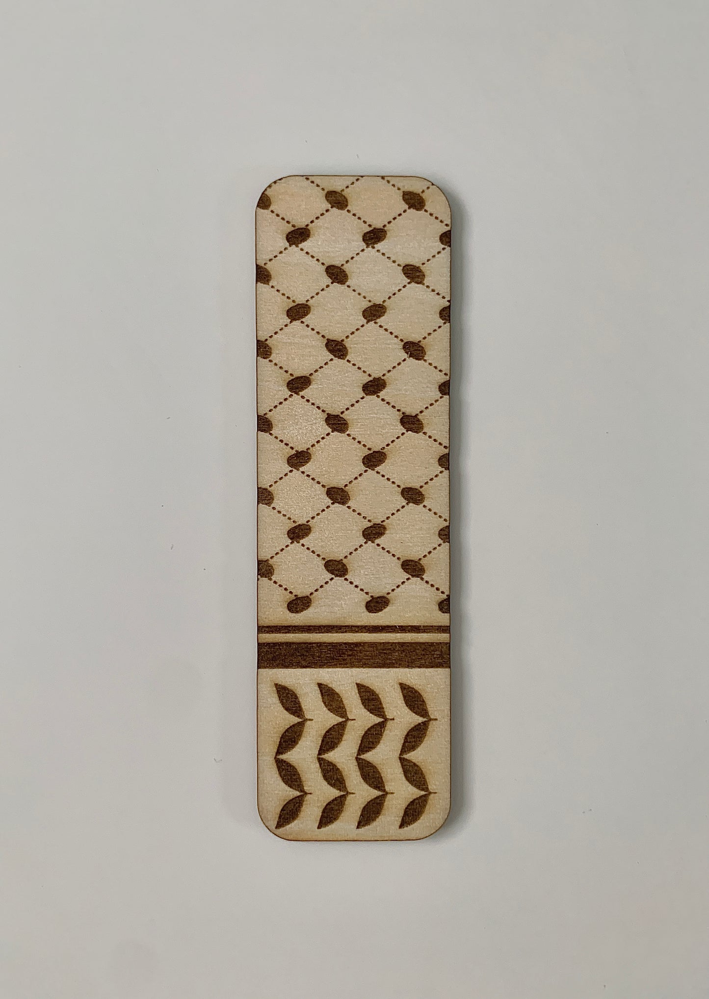 Engraved wooden bookmark - Palestinian Keffiyeh inspired